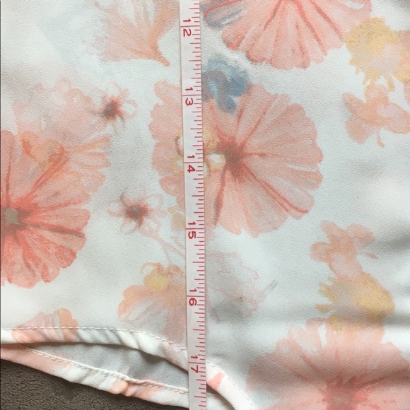 Love & Fire Button Down Floral Top w Front Tie - Picture 8 of 8